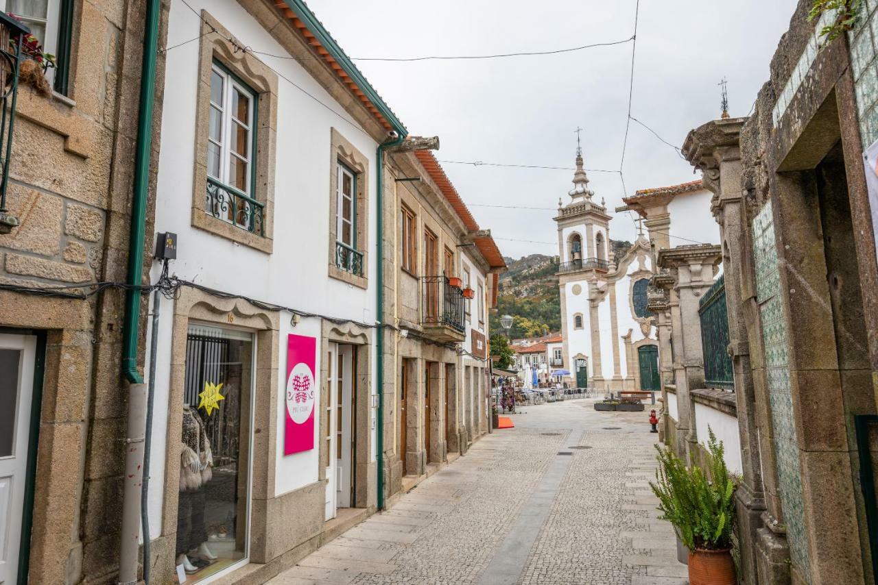 Вилла A Casa Do Cervo Вила-Нова-ди-Сервейра Экстерьер фото